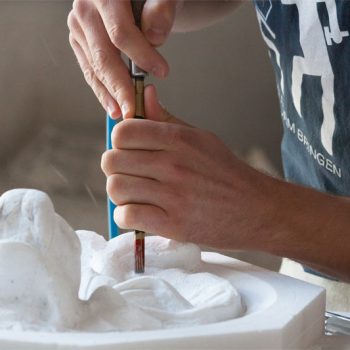 Naturstein-Skulptur handgefertigt vom Steinmetz